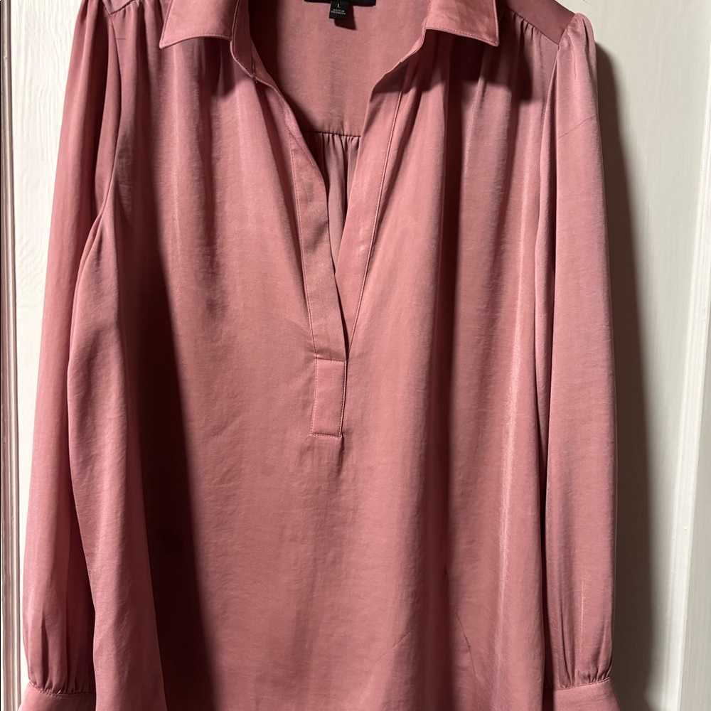 Banana Republic satin shirt. Blush color.